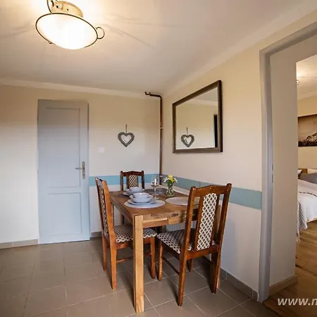 Guest house Aura