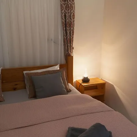 Guest house Aura