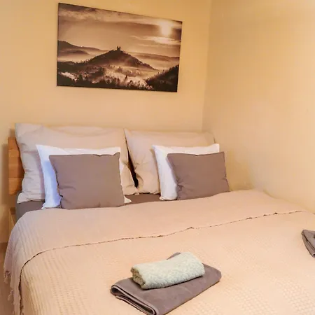 Aura Guest house 3*