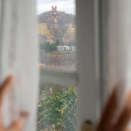 בית הארחה Aura 3*