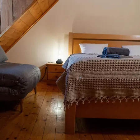 בית הארחה Aura