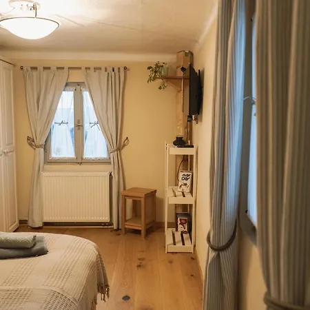 Aura בית הארחה